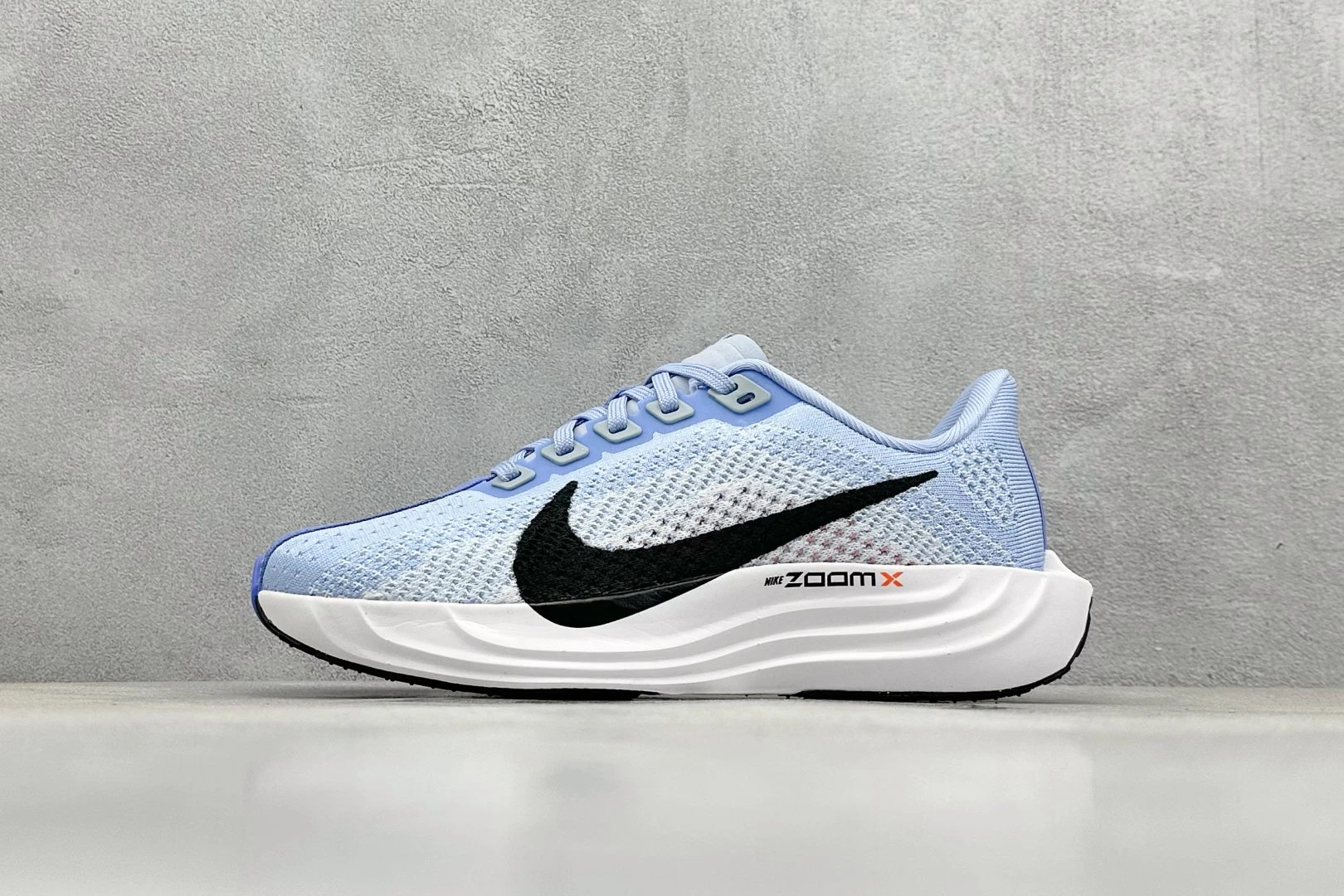 Nike ZoomX Streakfly White / Red Running Shoes - 3