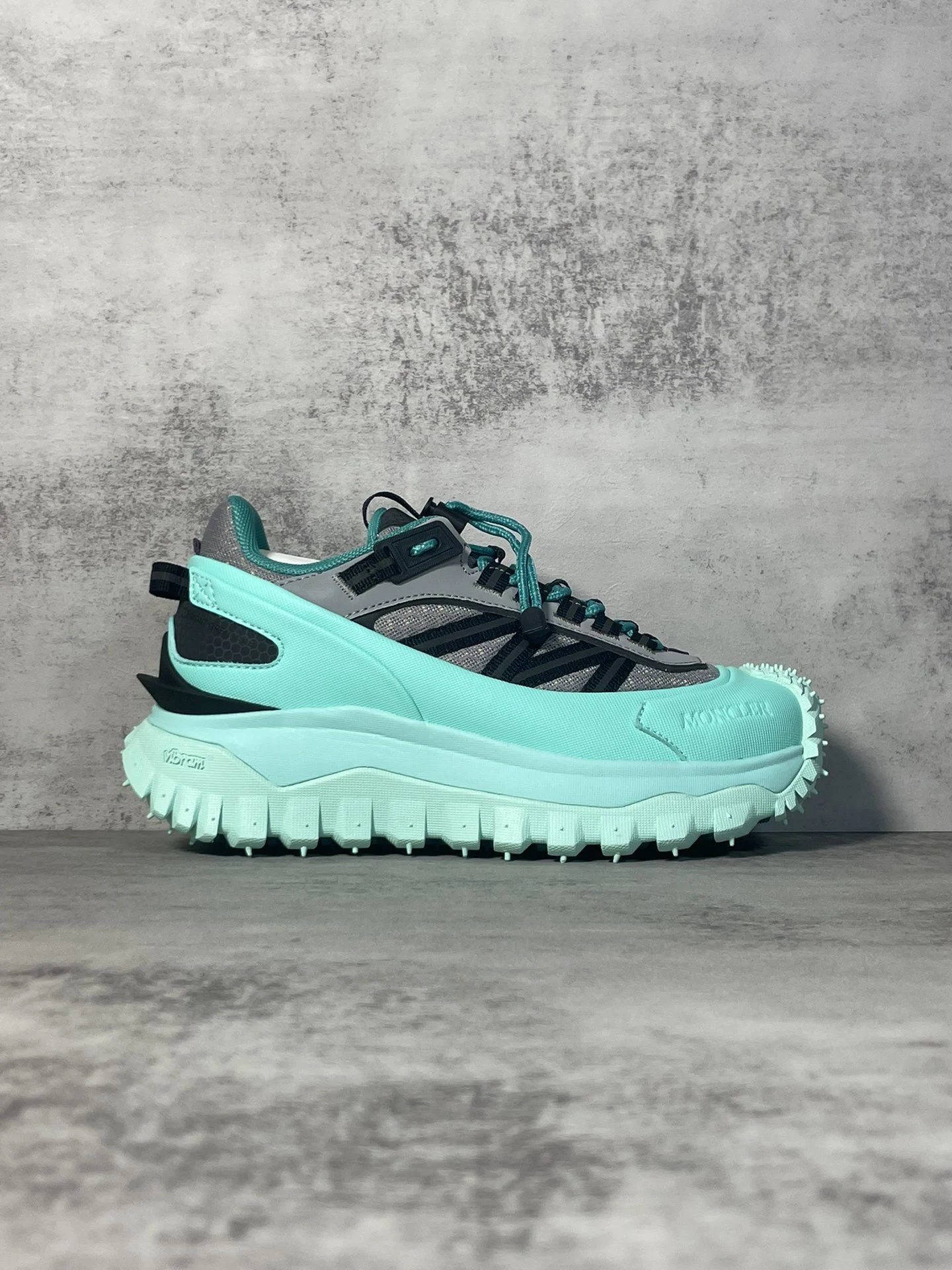 Monclar tra Shoes