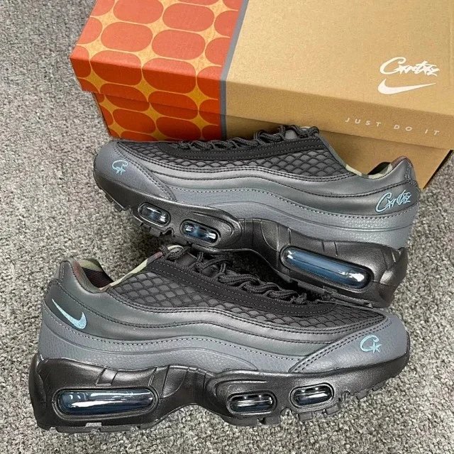 Nike 95 series shoes