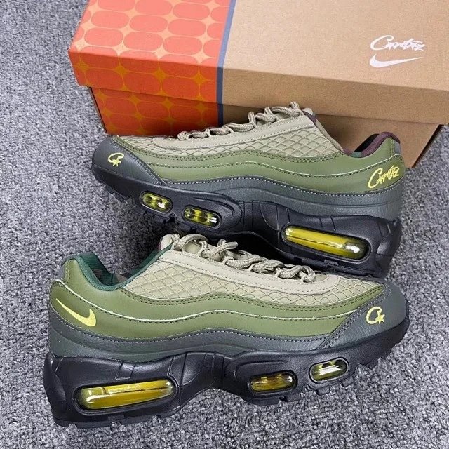 Nike 95 series shoes