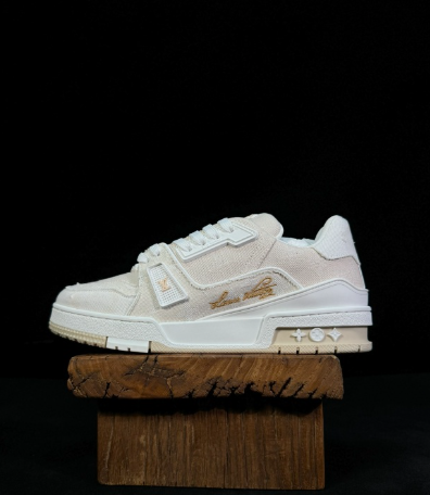 LOUIS VUITTON LV Trainer Shoes