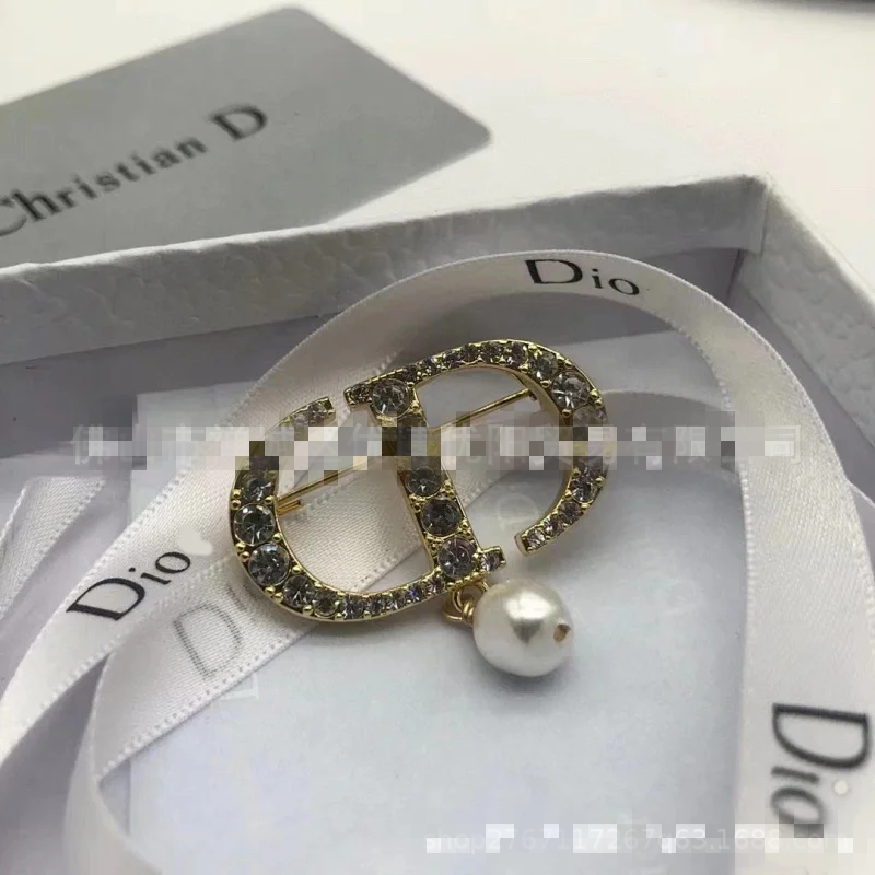 Dior brooch-2