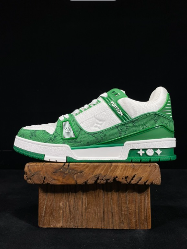 LOUIS VUITTON Trainer Shoes-1