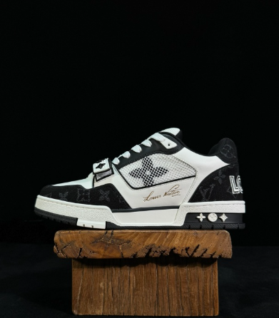 LOUIS VUITTON LV Trainer Shoes