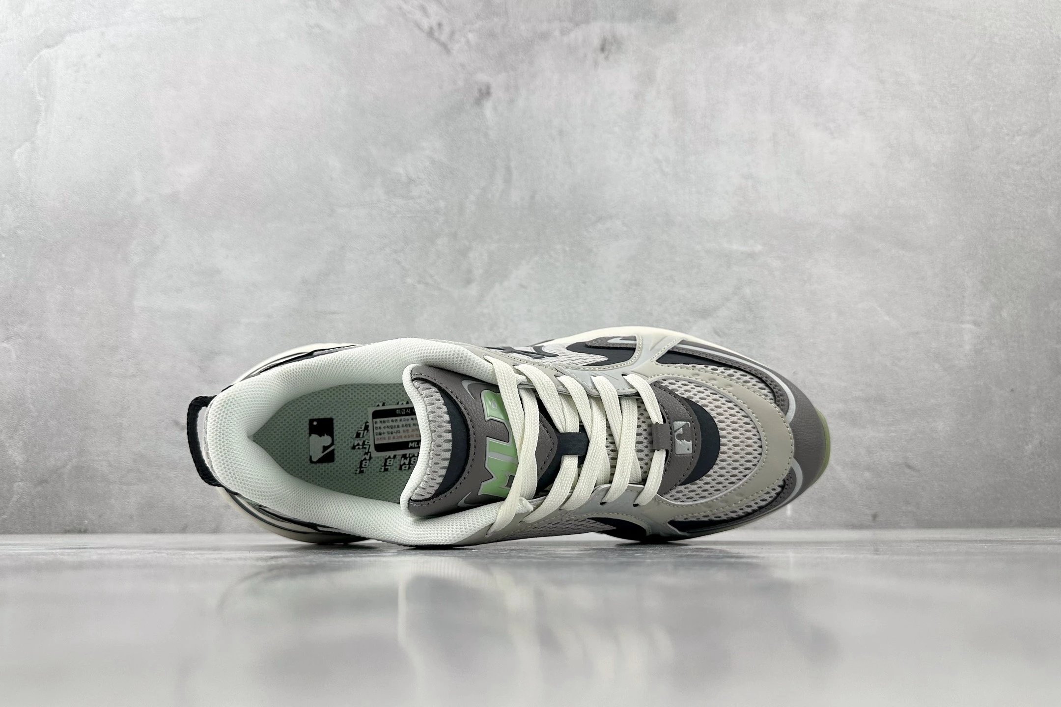 MLB Shoes