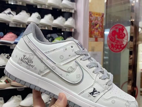 Nike afe Shoes