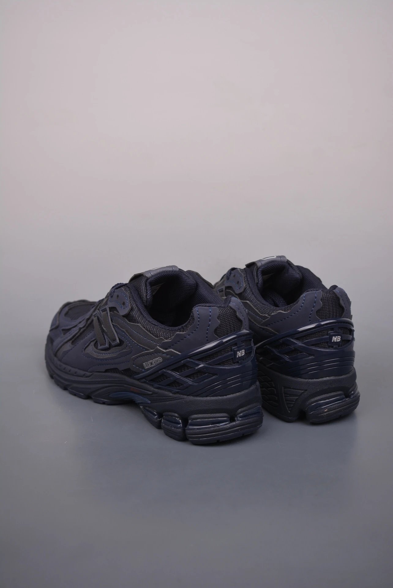 NBalce Shoes