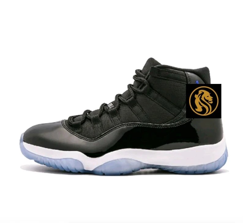 Air jordan 11 retro and gown Shoes