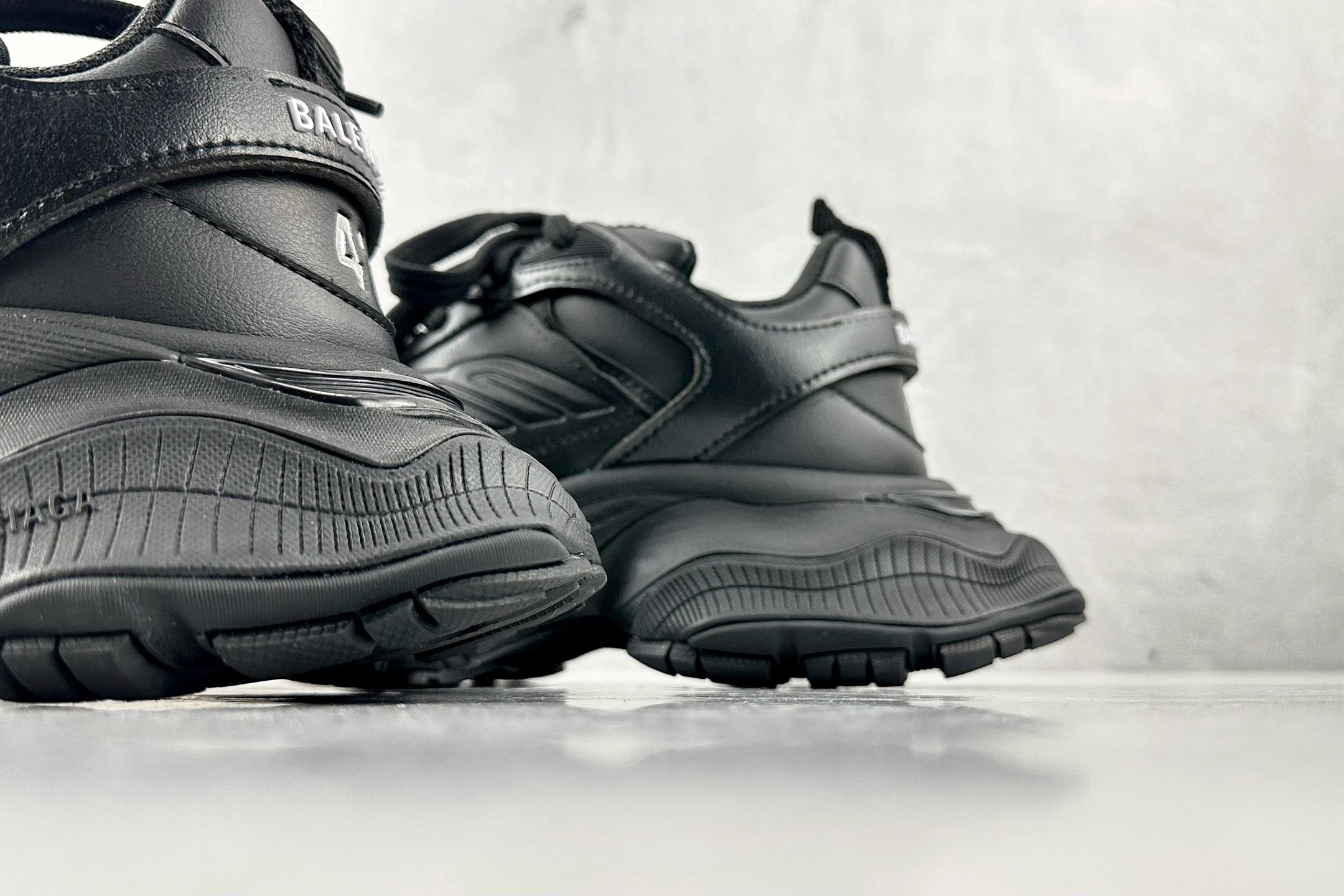 BALENCIAGA Cargo