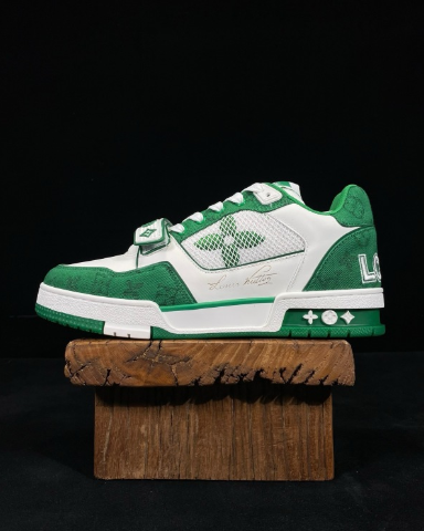 LOUIS VUITTON Trainer Shoes-1