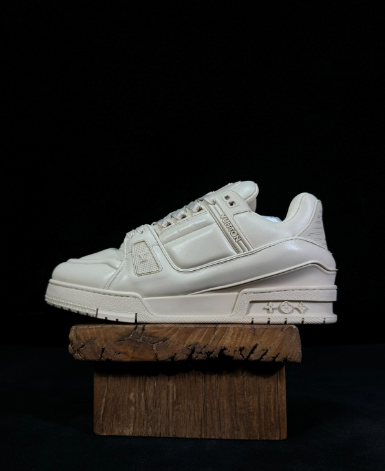 LOUIS VUITTON LV Trainer Shoes
