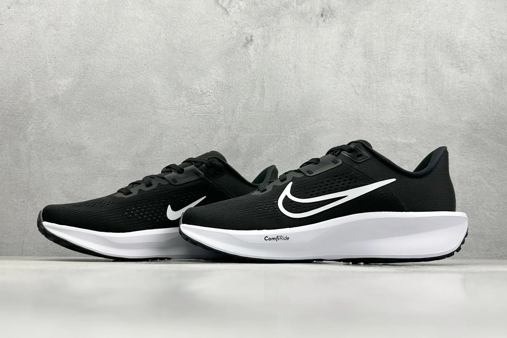 Nike quest Shoes