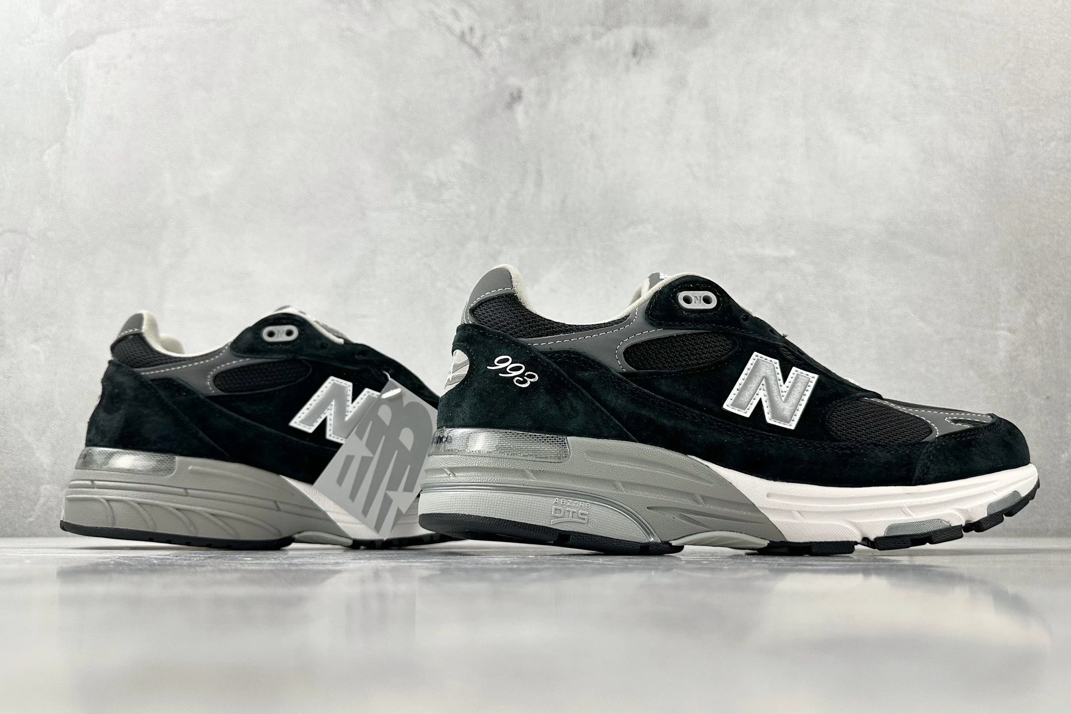 NBalce 993