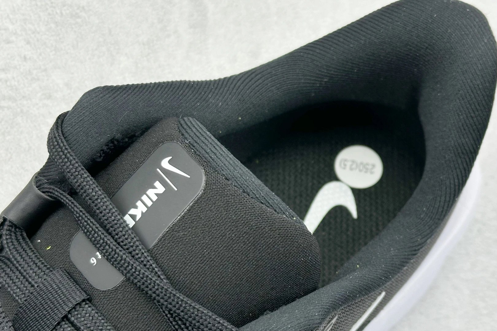 Nike quest Shoes