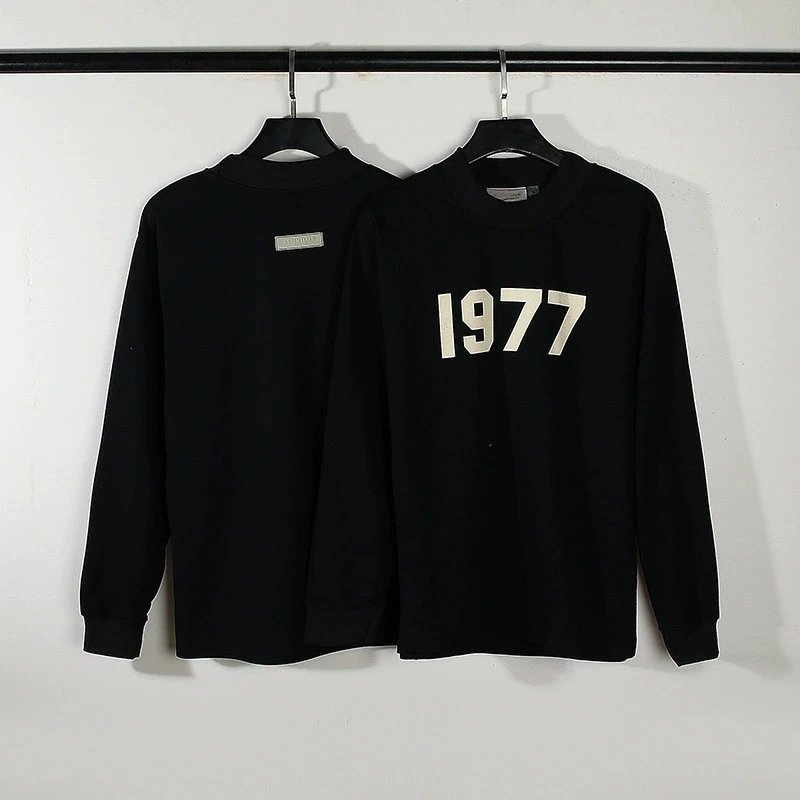 ESSENTIALS Sweashirt