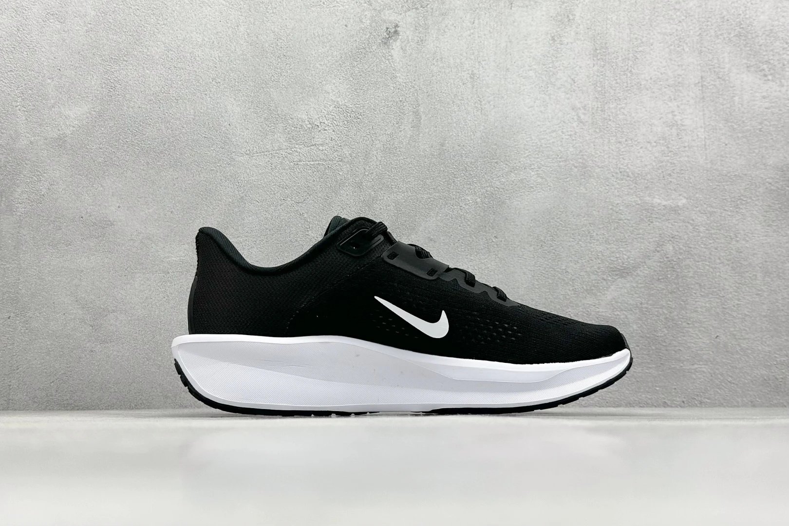 Nike quest Shoes