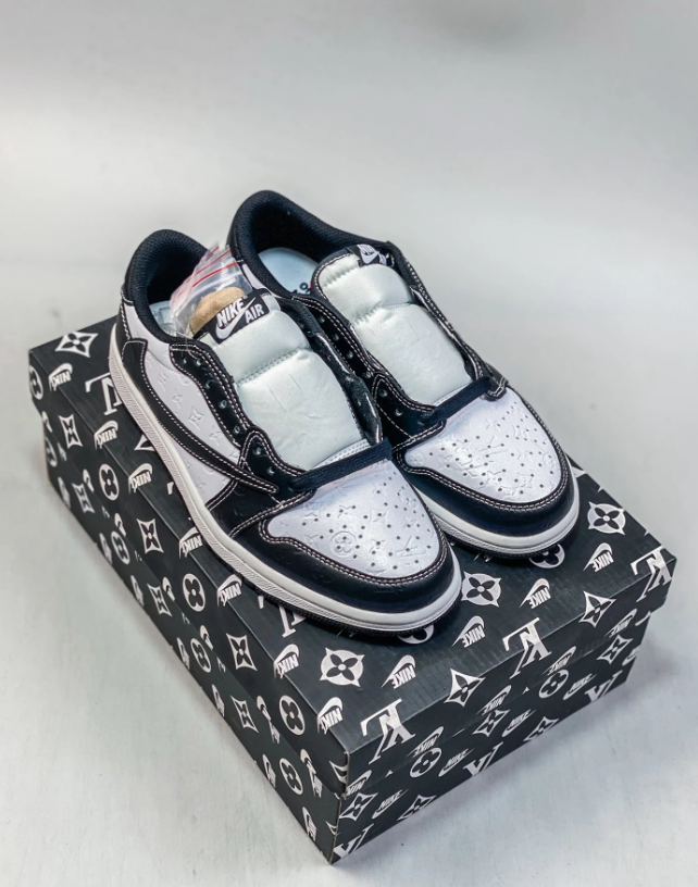 Travis Scott x Fragment Design x  Air Jordan 1 Low OG SP  Shoes