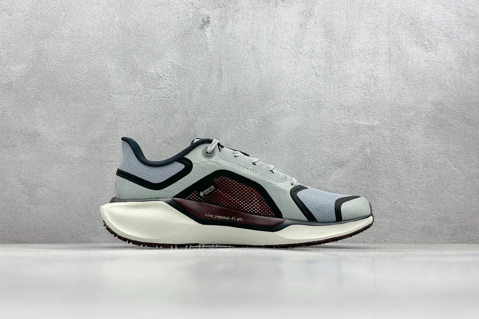 Nike Zom 41 Shoes