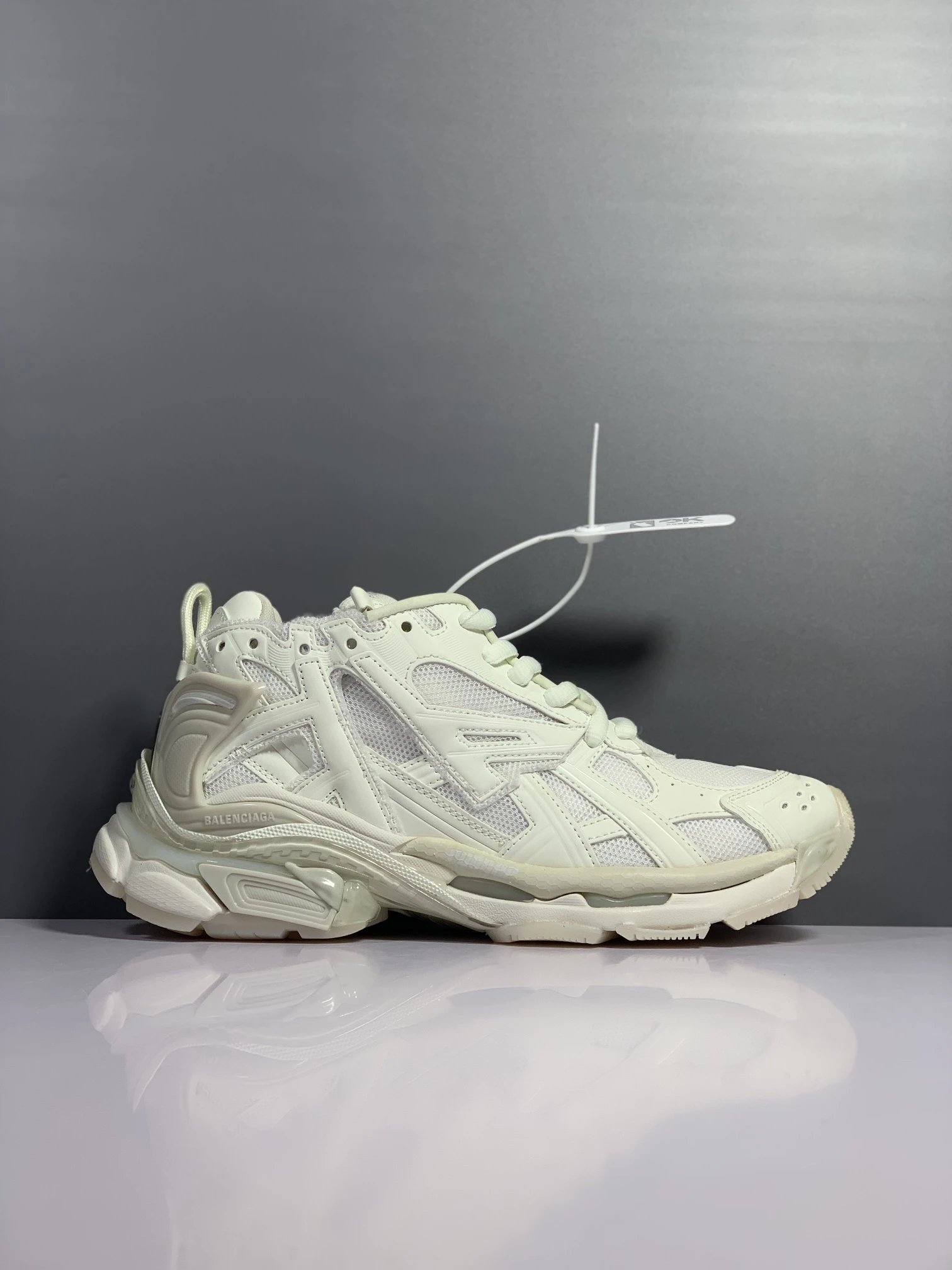 1:1 Batch BALENCIAGA Runner Shoes -1