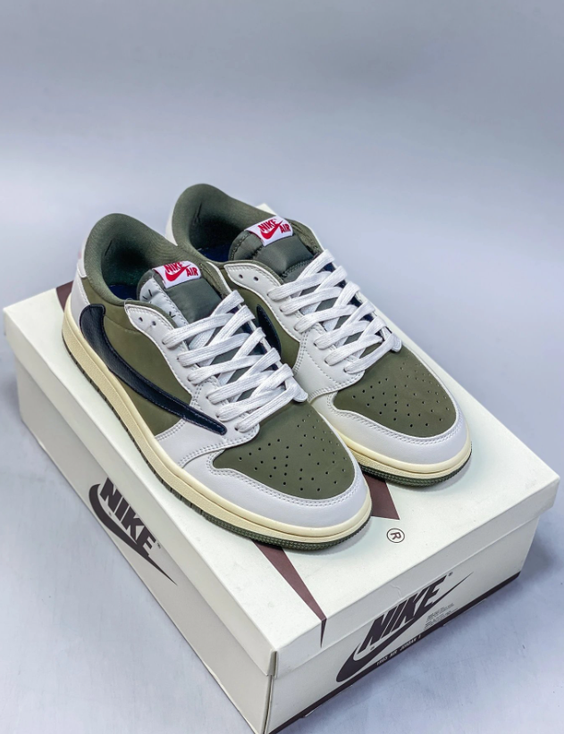 Travis Scott x Fragment Design x  Air Jordan 1 Low OG SP  Shoes
