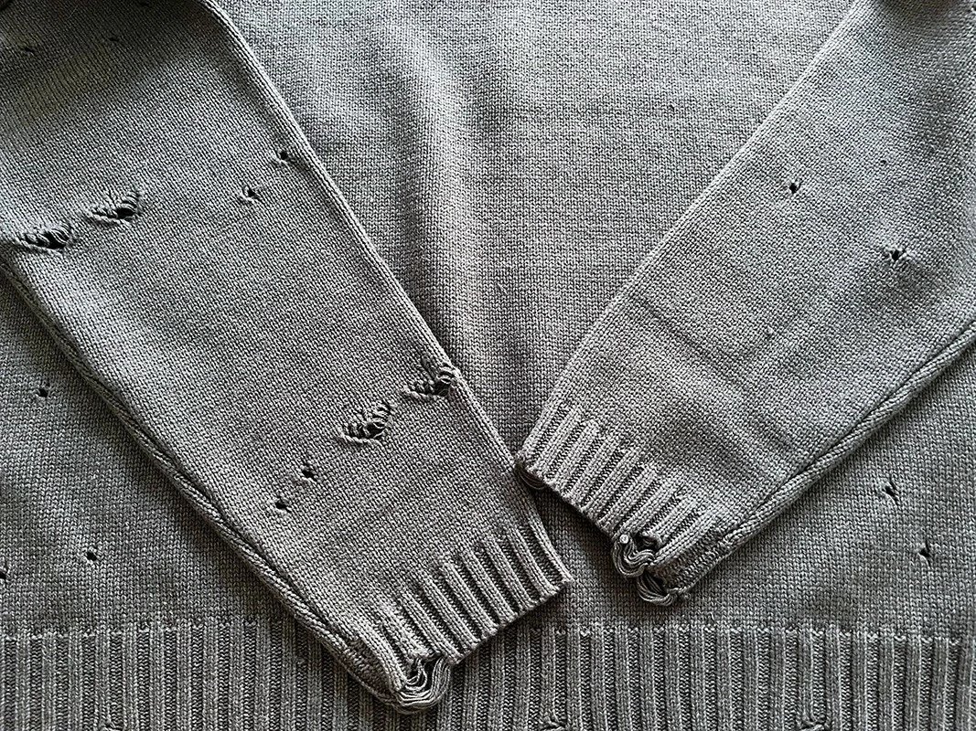 UMTCar sweater