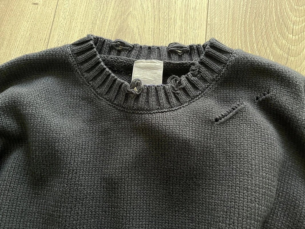 UMTCar sweater