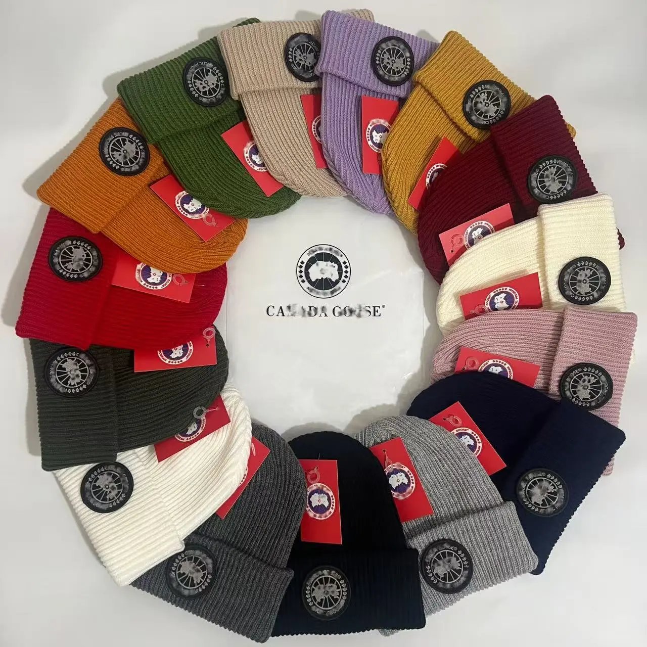 Canada Goose Beanie (Multiple Colorways) foto 3