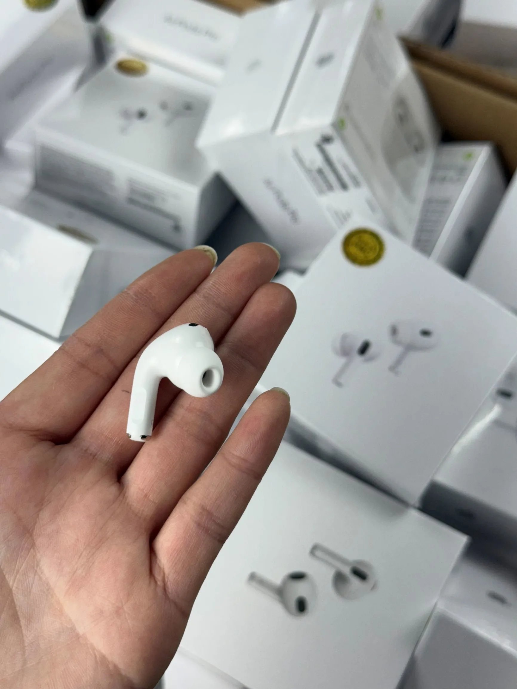 Apple Wireless earbuds with charging case image 11
