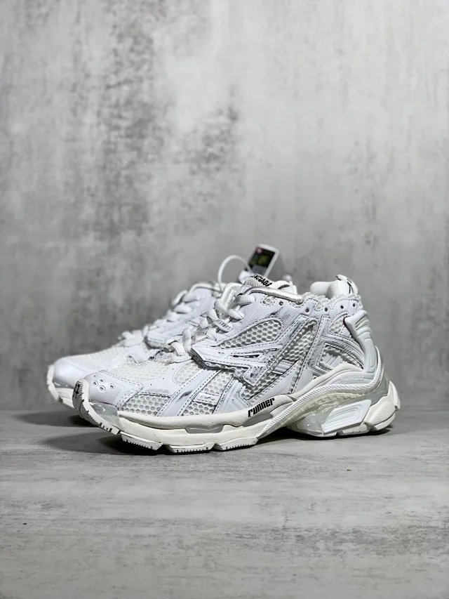 Balenciaga Sneakers Chunky mesh panel product detail image 2