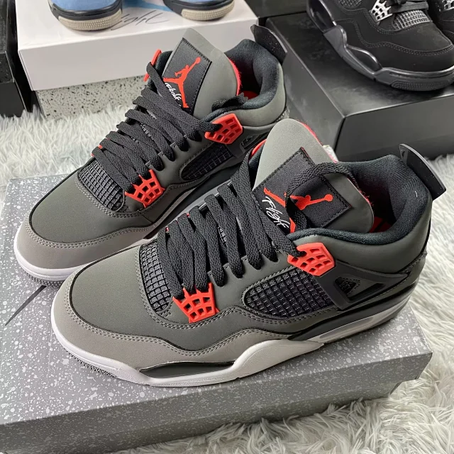 Jordan Sneakers Air 4 product detail image 7