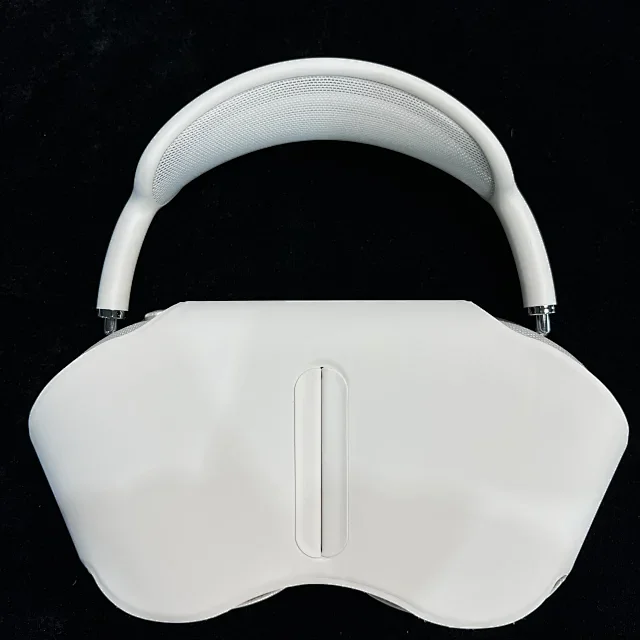 Apple Wireless earbuds with charging case product detail image 6