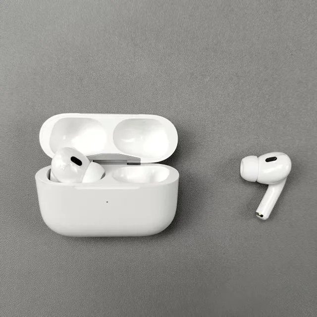 Apple Wireless earbuds with charging case product detail image 17