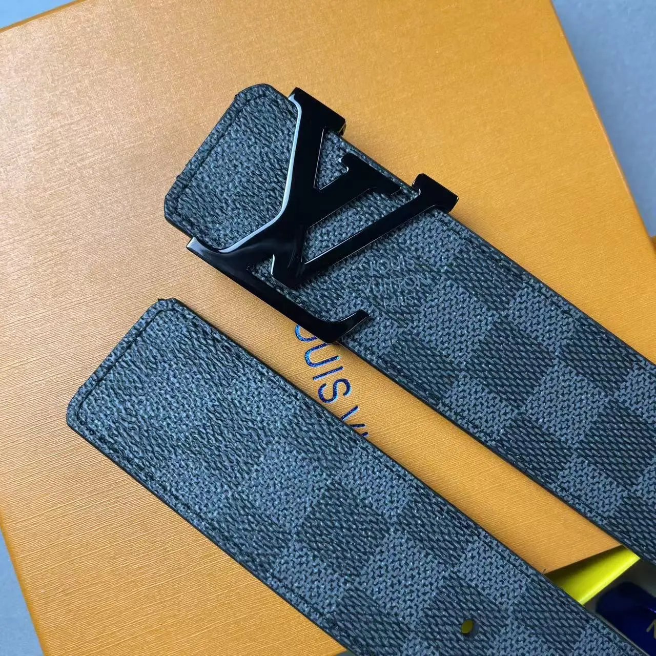 Louis Vuitton Damier Graphite Gray Reversible Belt