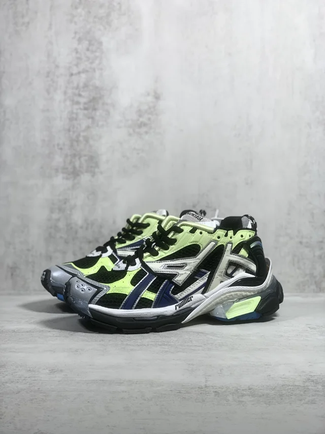 Balenciaga Sneakers Chunky mesh panel product detail image 13
