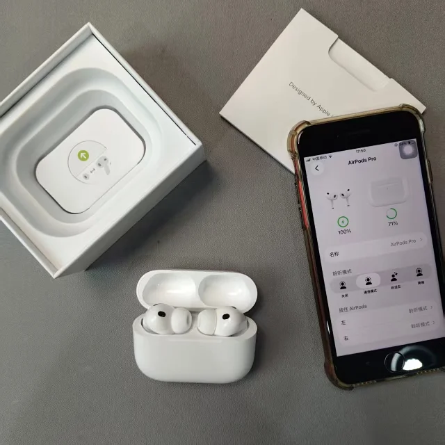 Apple Wireless earbuds with charging case product detail image 21