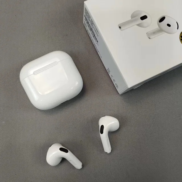 Apple Wireless earbuds with charging case product detail image 29