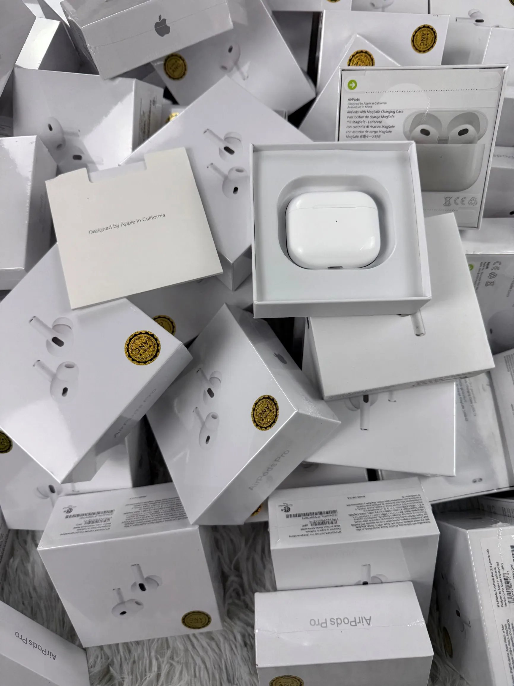 Apple Wireless earbuds with charging case image 4