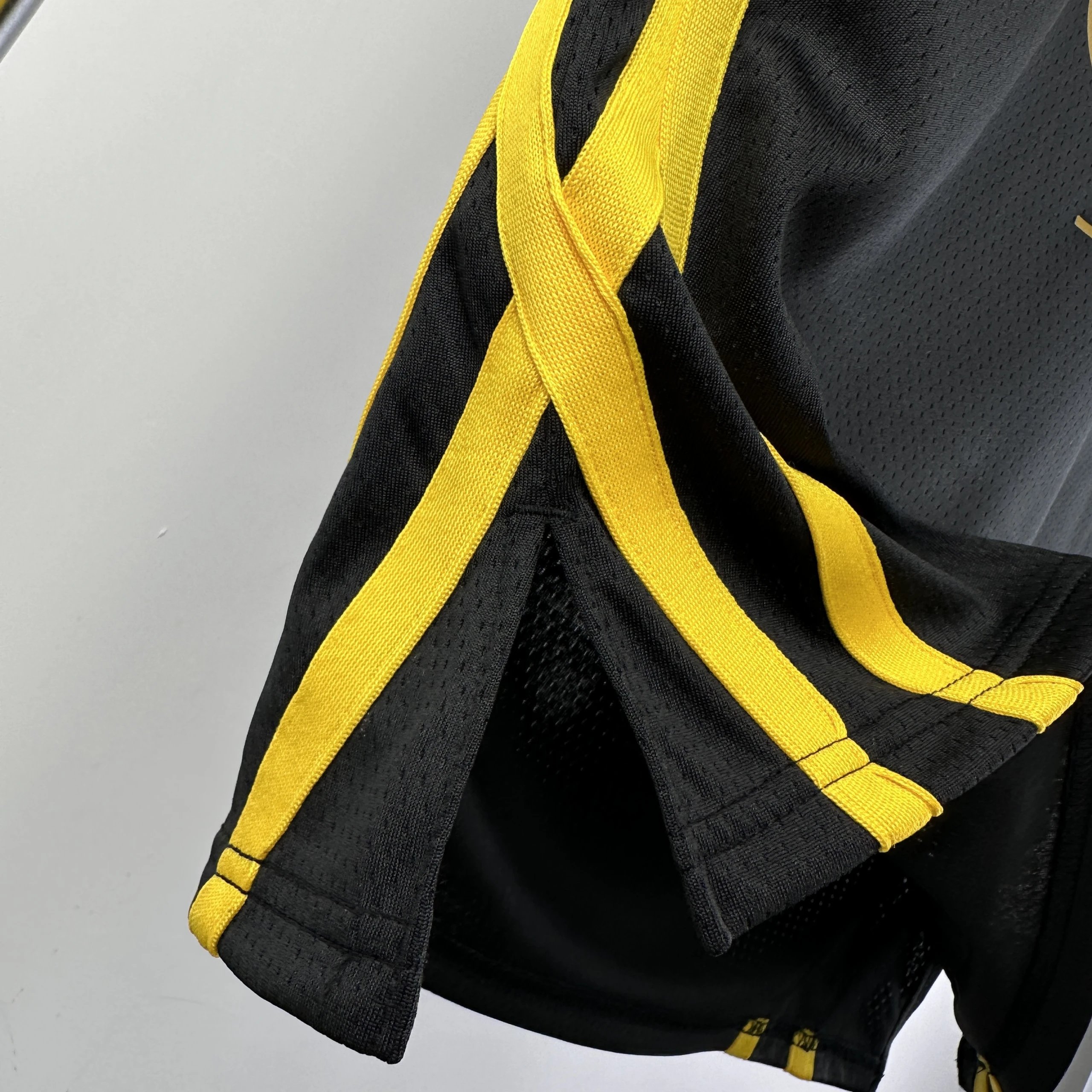 Nike Golden State Warriors City Edition Jersey Black / Yellow - 10