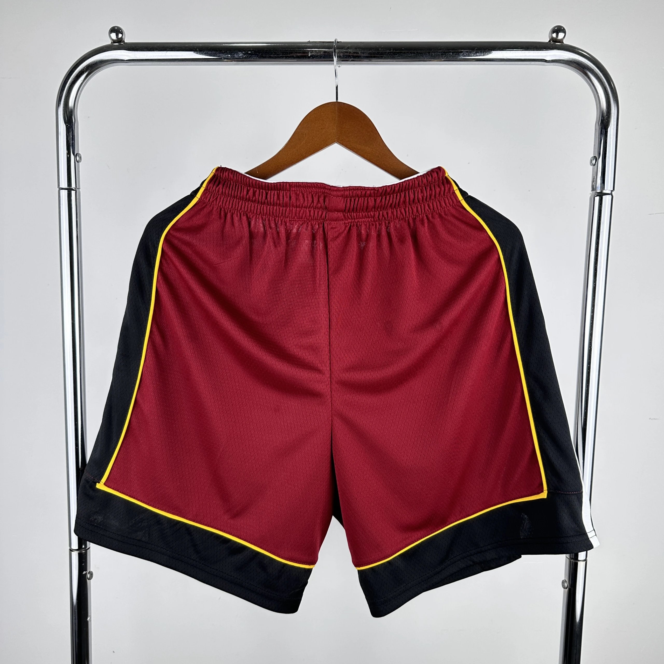 Air Jordan Miami Heat Swingman Shorts Burgundy - 2