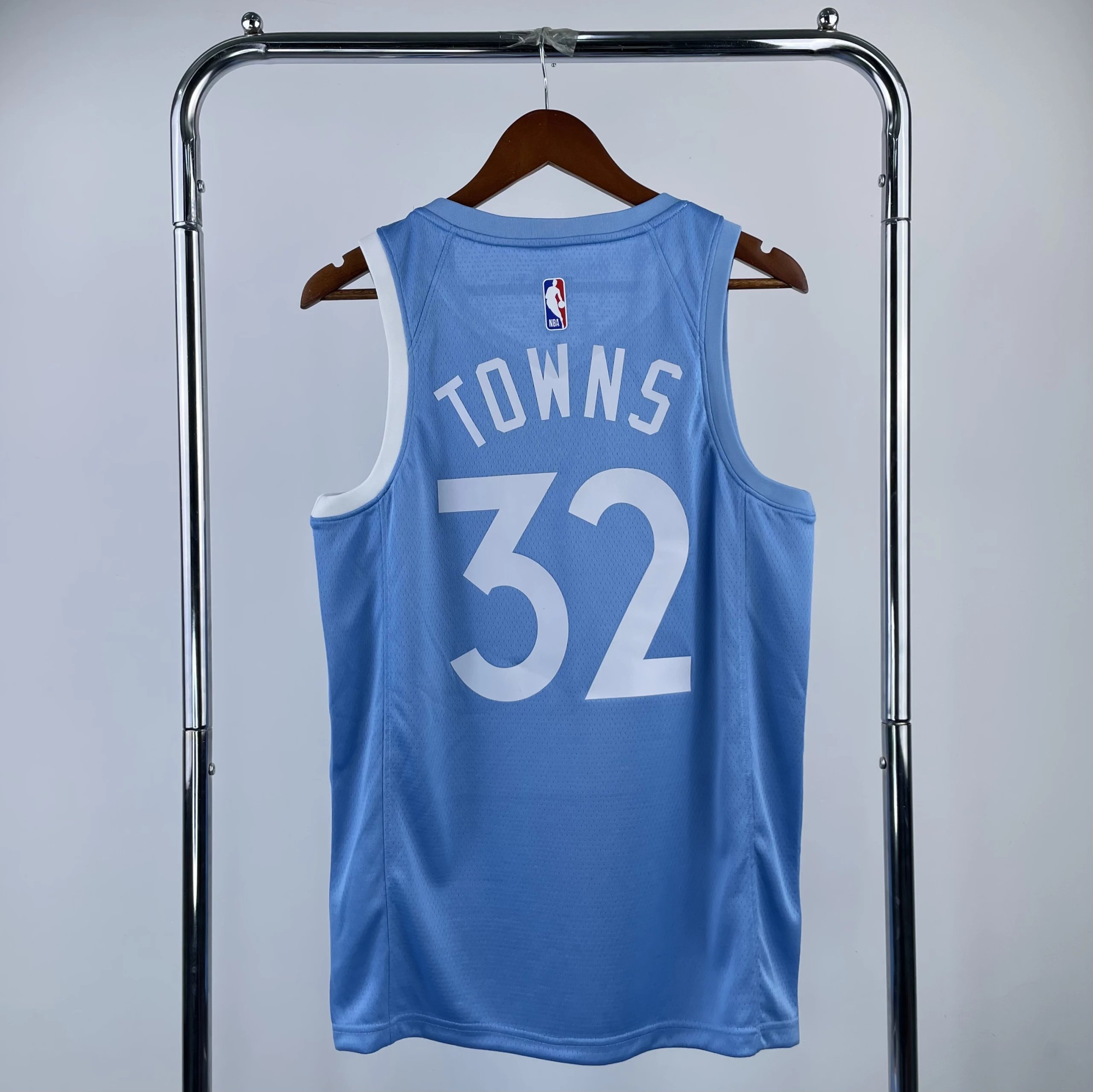 Adidas NBA Towns 32 Basketball Jersey