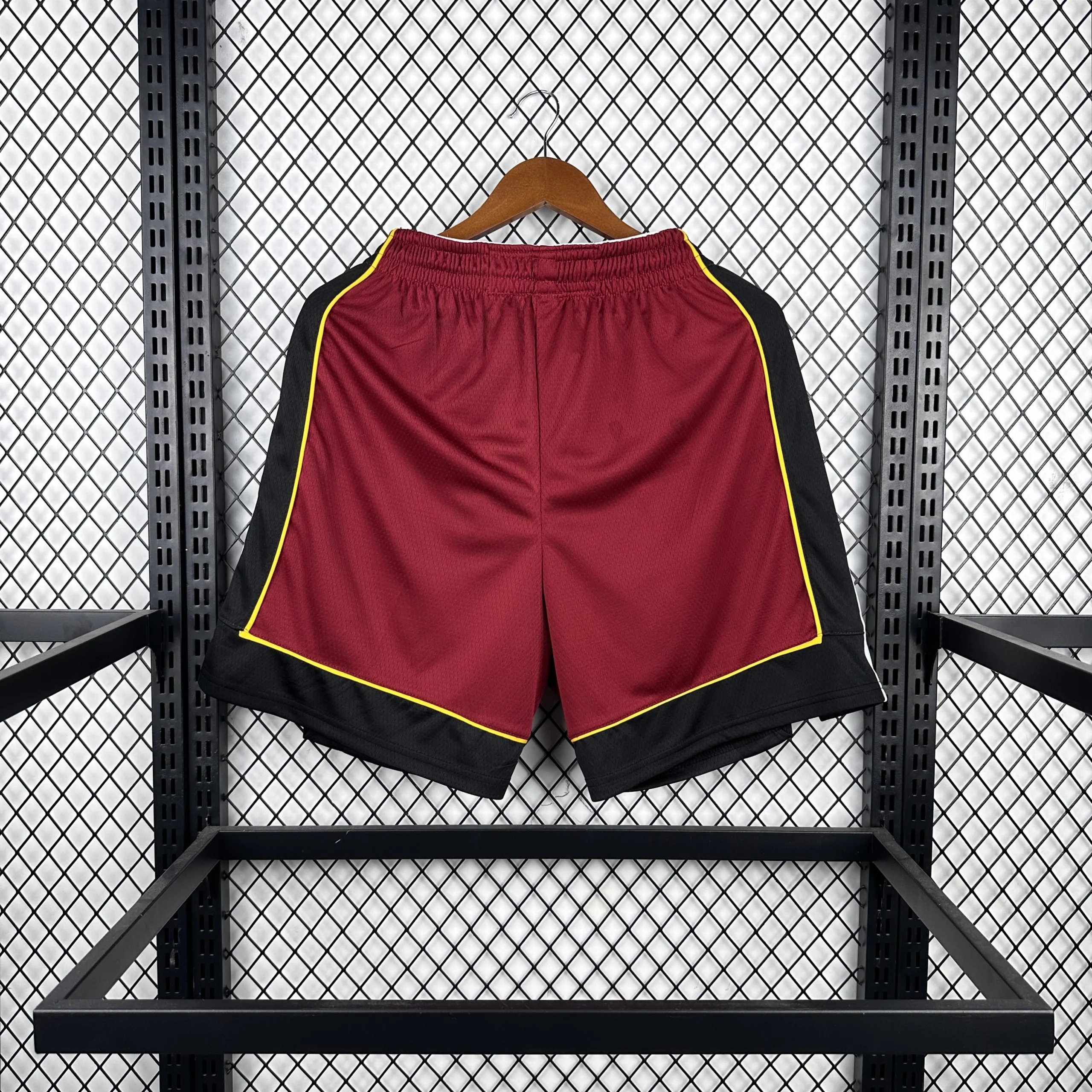 Air Jordan Miami Heat Swingman Shorts Burgundy - 4