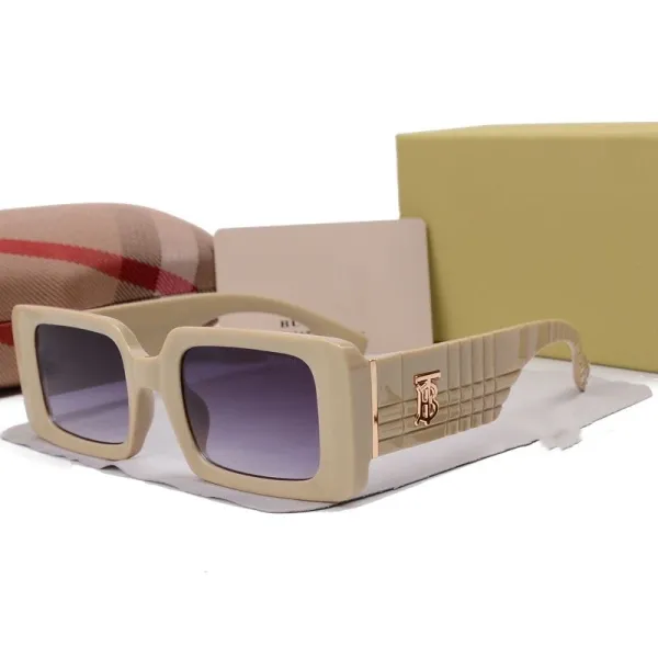 Burberry Square Tortoiseshell Sunglasses with Iconic Check Case - 4