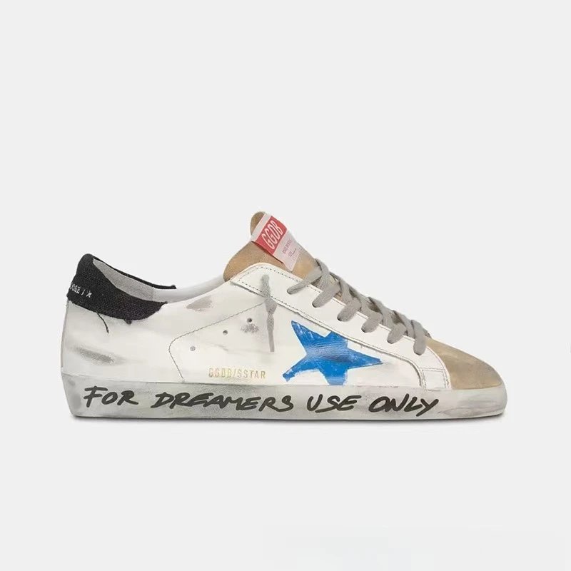 Golden Goose Sneakers Low-top distressed with star appliqué — 25