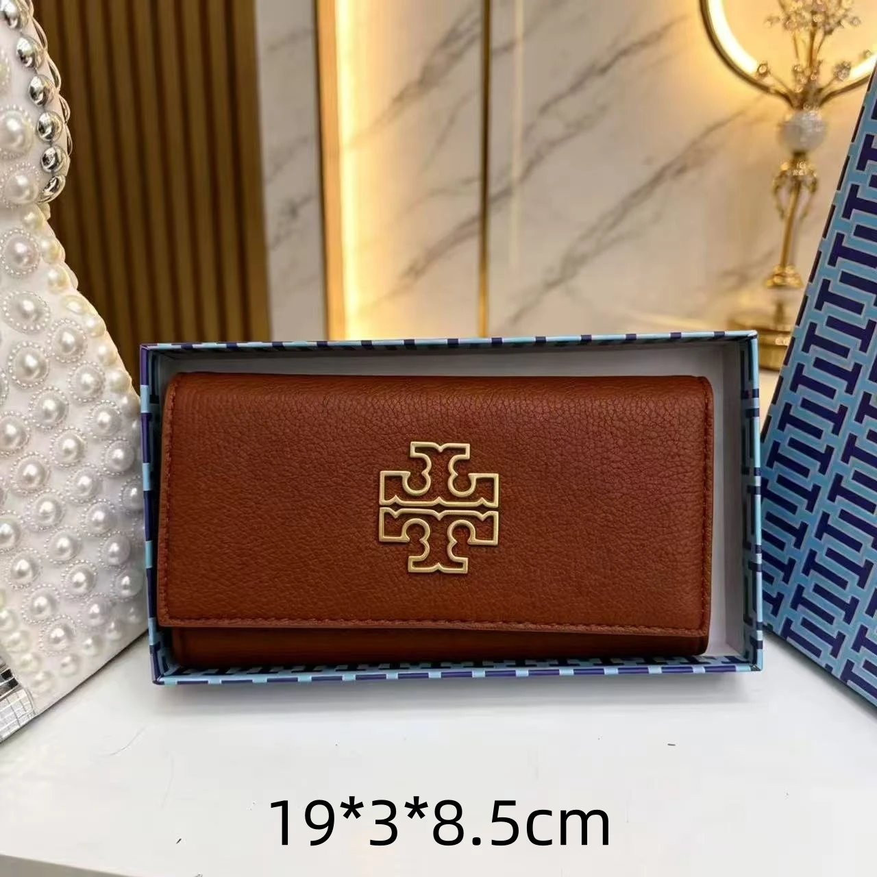 Louis Vuitton Wallets & Card Holders Bifold wallet with Damier check or Monogram pattern — 39