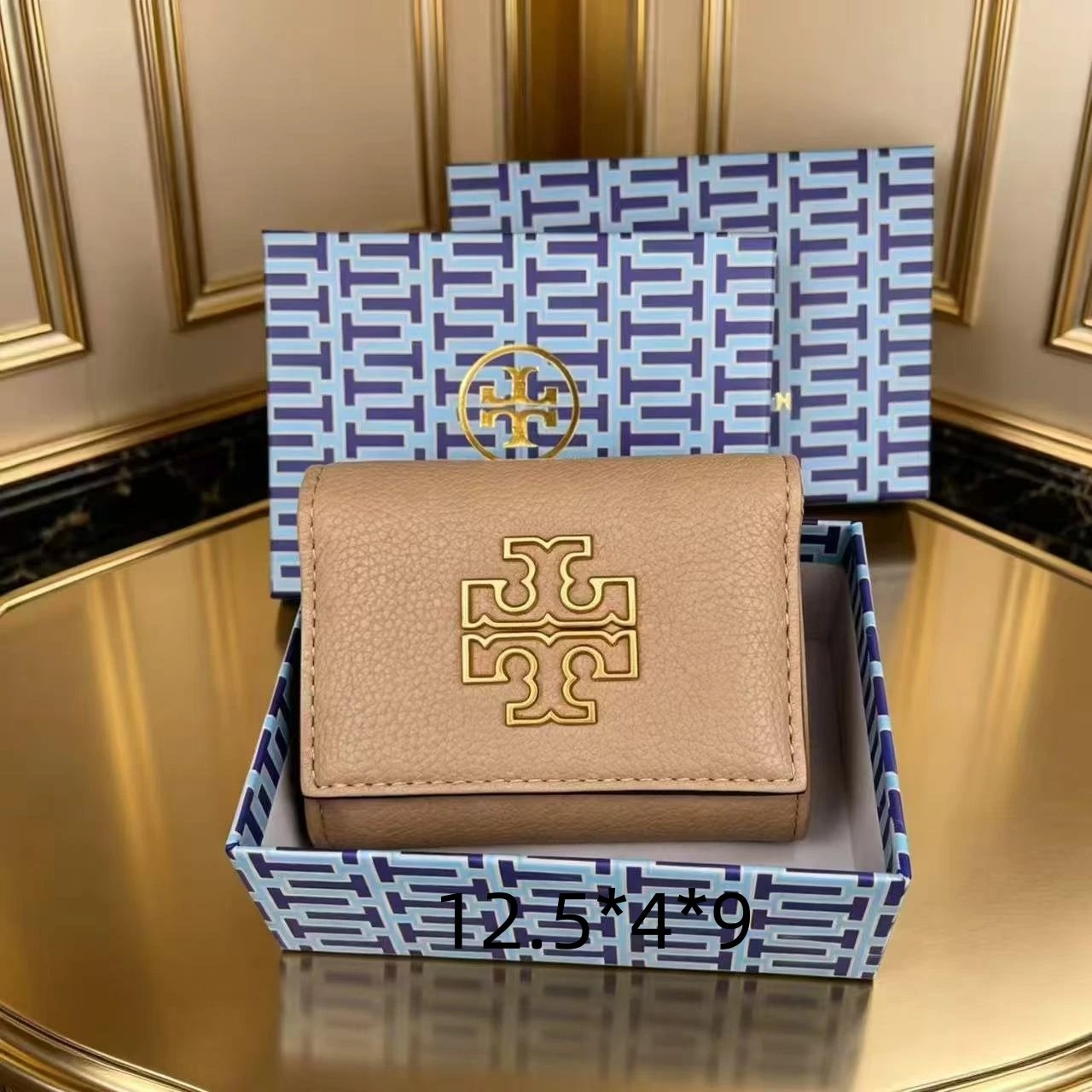Louis Vuitton Wallets & Card Holders Bifold wallet with Damier check or Monogram pattern — 32