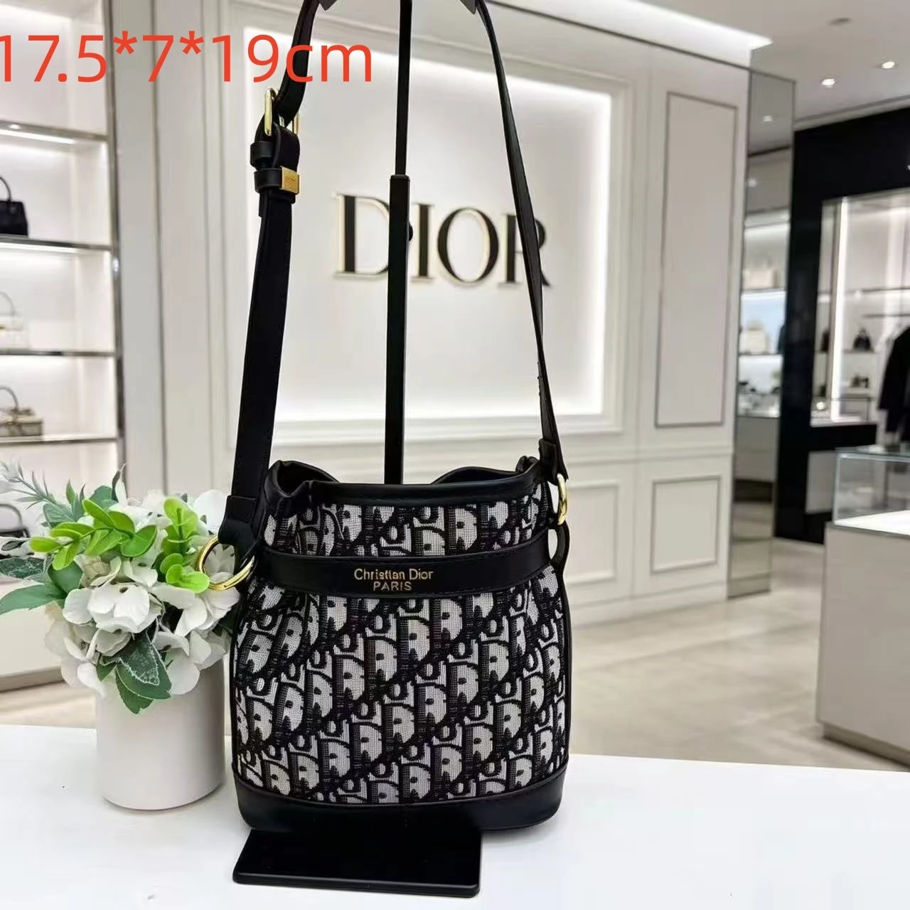 Chanel Shoulder Bags Chain-trim flap bag — 24