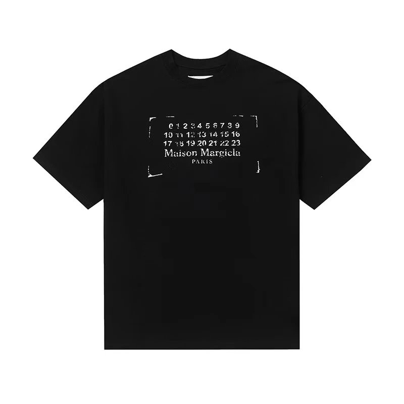 Maison Margiela Shorts Elastic-Waist Numeric Logo Graphic — 37