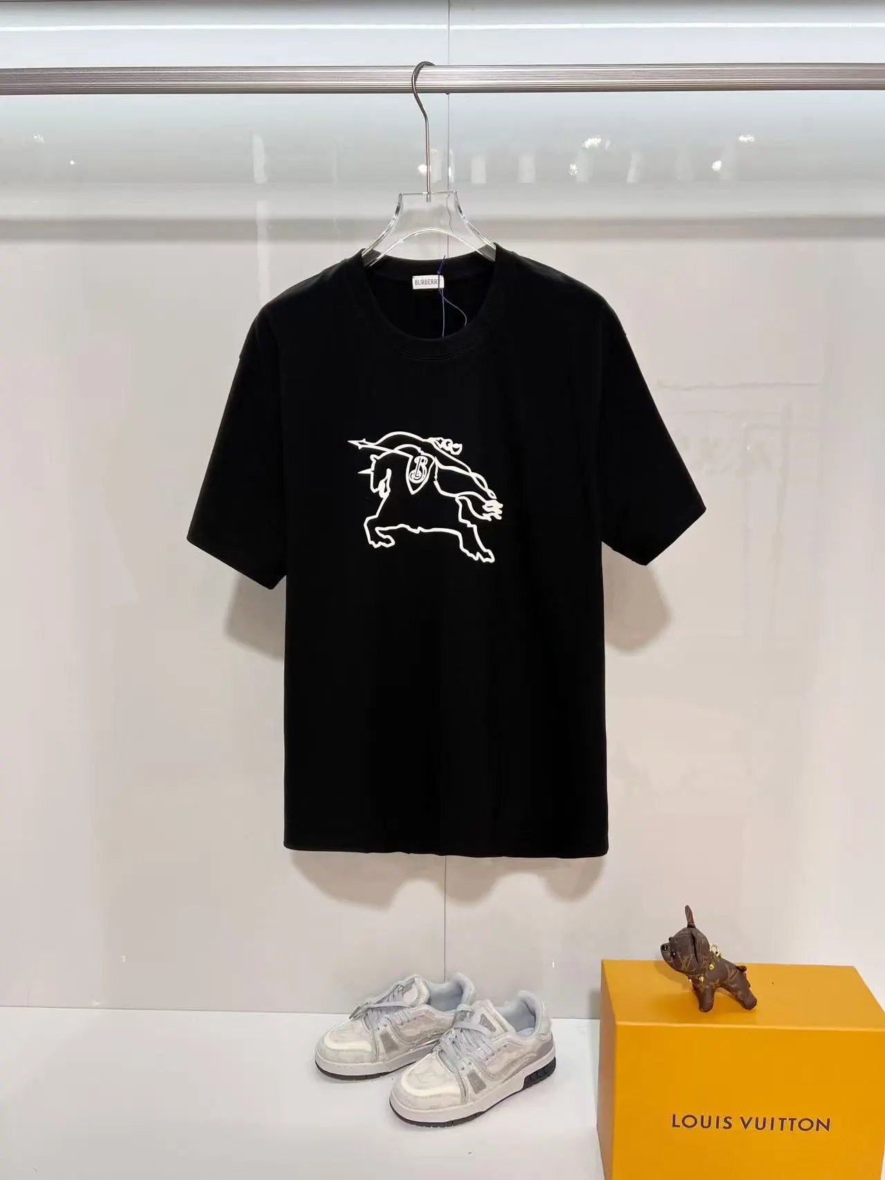 Burberry T-Shirts Short-Sleeve Graphic Logo T-Shirt — 12