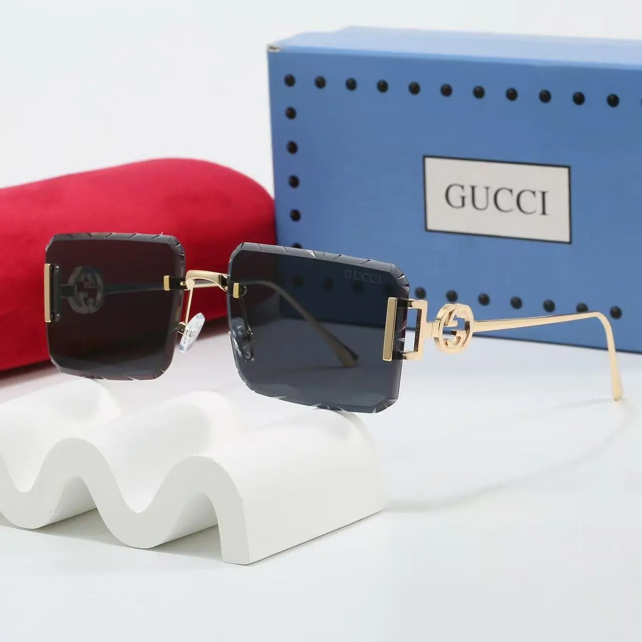Gucci Eyewear 2293 Oversized Square Sunglasses — 34