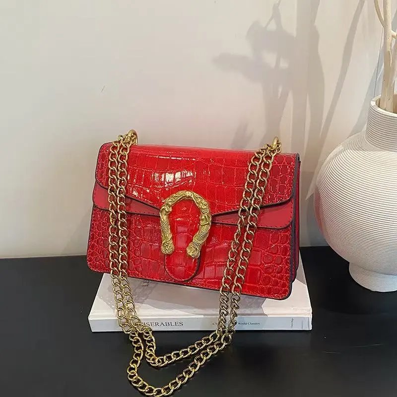 Gucci Crossbody Bags Chain-strap flap with GG monogram or quilted double-G hardware — One; 22*10*7cm